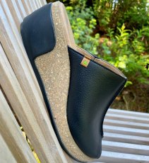 Dámske papuče na platforme Leaves#5005 Path Black Rugged