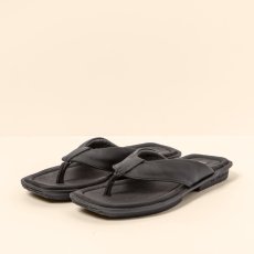 Pantofle mezi prsty#N5931 WAX NAPPA BLACK / MAKISU