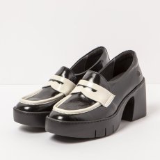 Mokasíny na podpadku#1654 NAPPA SHINNY BLACK-CREAM/SOFIA