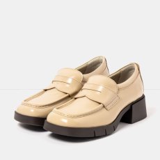 Dámské mokasíny na podpatku VARSOVIA#1283 NAPPA SHINNY CREAM / VARSOVIA Dámské mokasíny na podpatku VARSOVIA#1283 NAPPA SHINNY CREAM / VARSOVIA